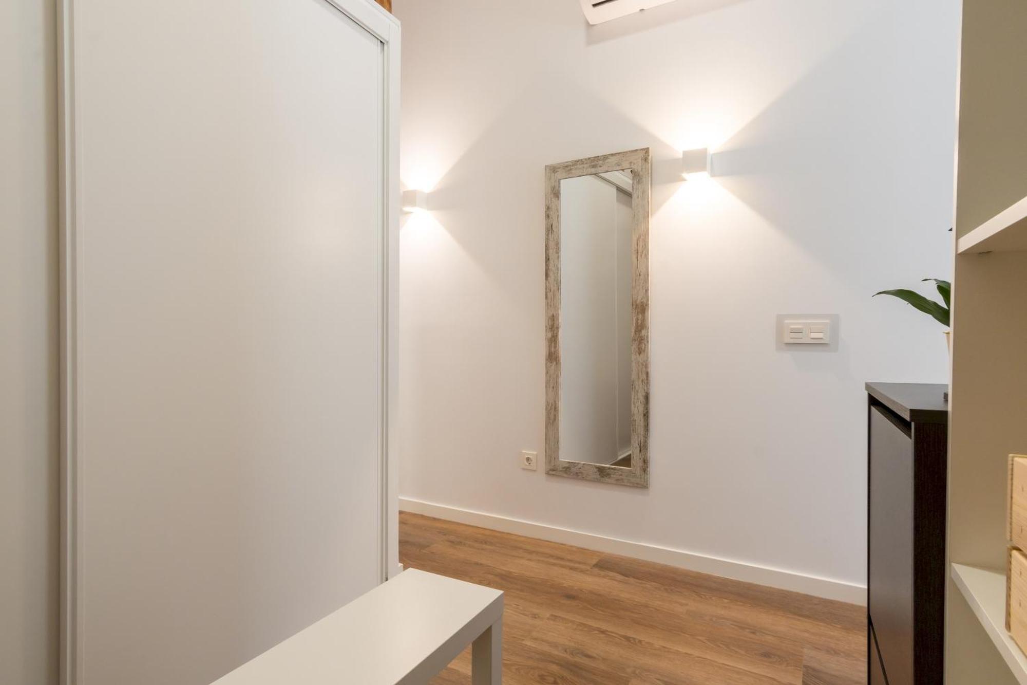 Modern And Cozy- 1 Bedroom 1 Bathroom -Lavapies Madrid Exterior photo